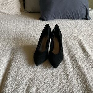 Elegant Black Women's Pumps